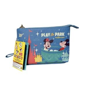 2024 Disney Parks Play In The Park Light Up Wristlet Wallet Mickey Minnie - NEW!